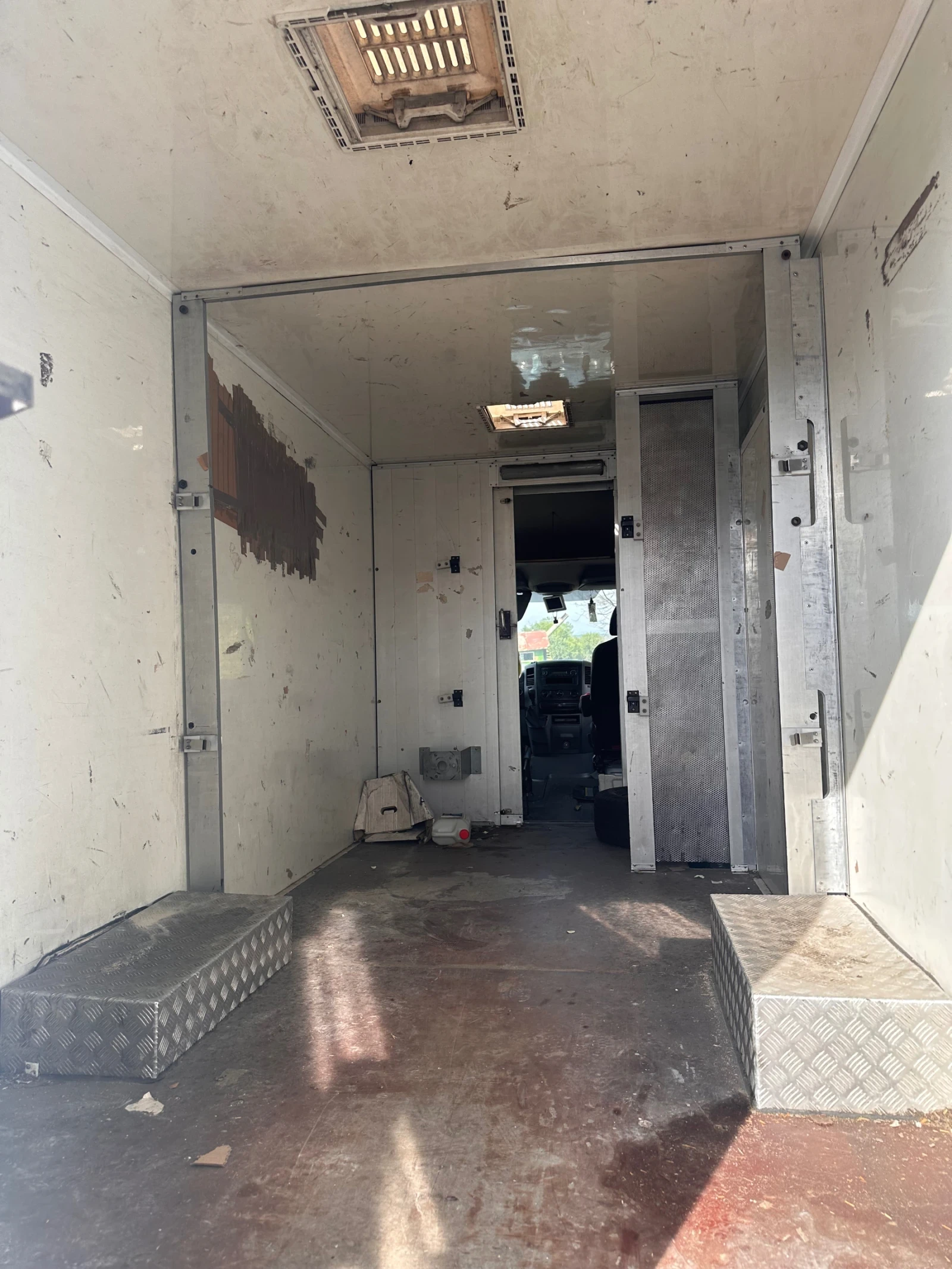 Mercedes-Benz 313  - изображение 8