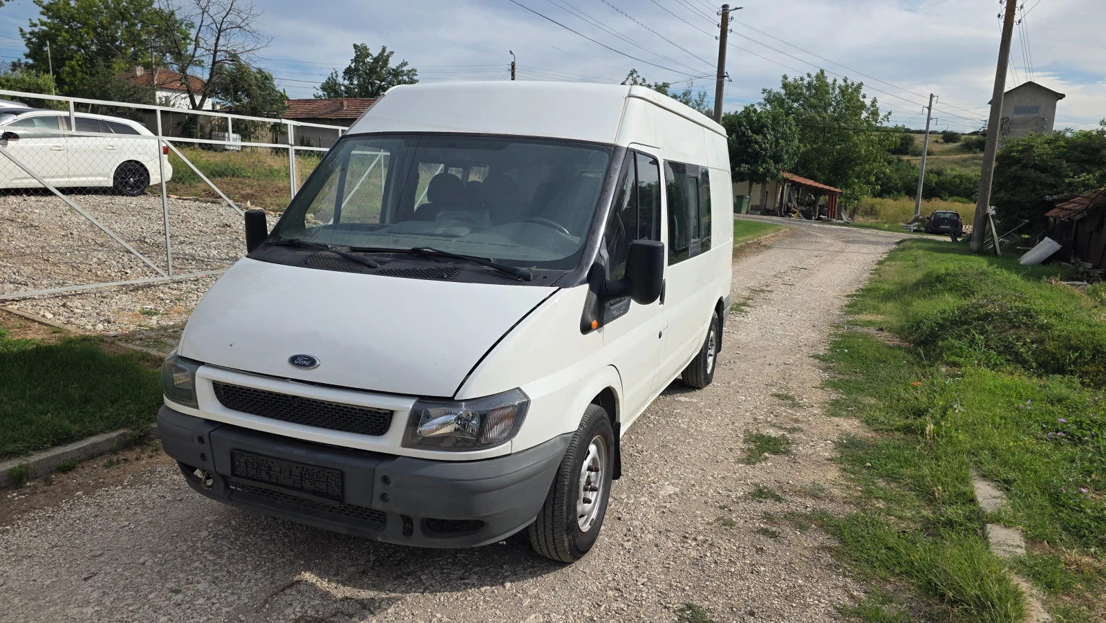 Ford Transit 2.4tdi 6 места