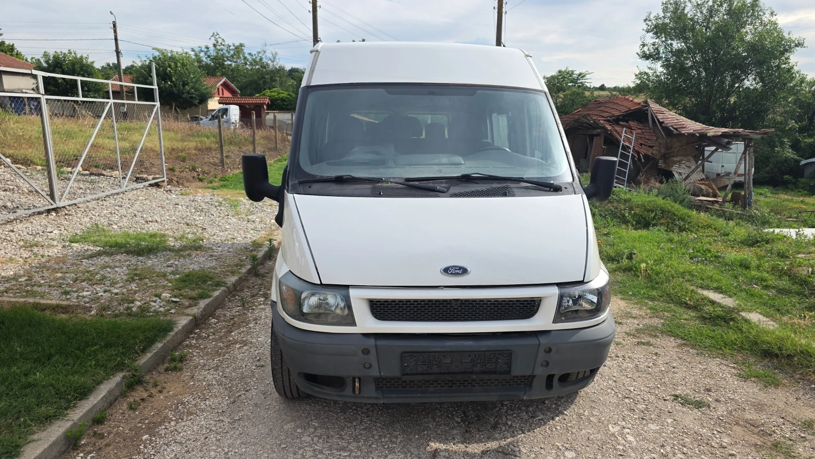 Ford Transit 2.4tdi 6 места, снимка 2 - Бусове и автобуси - 54128101