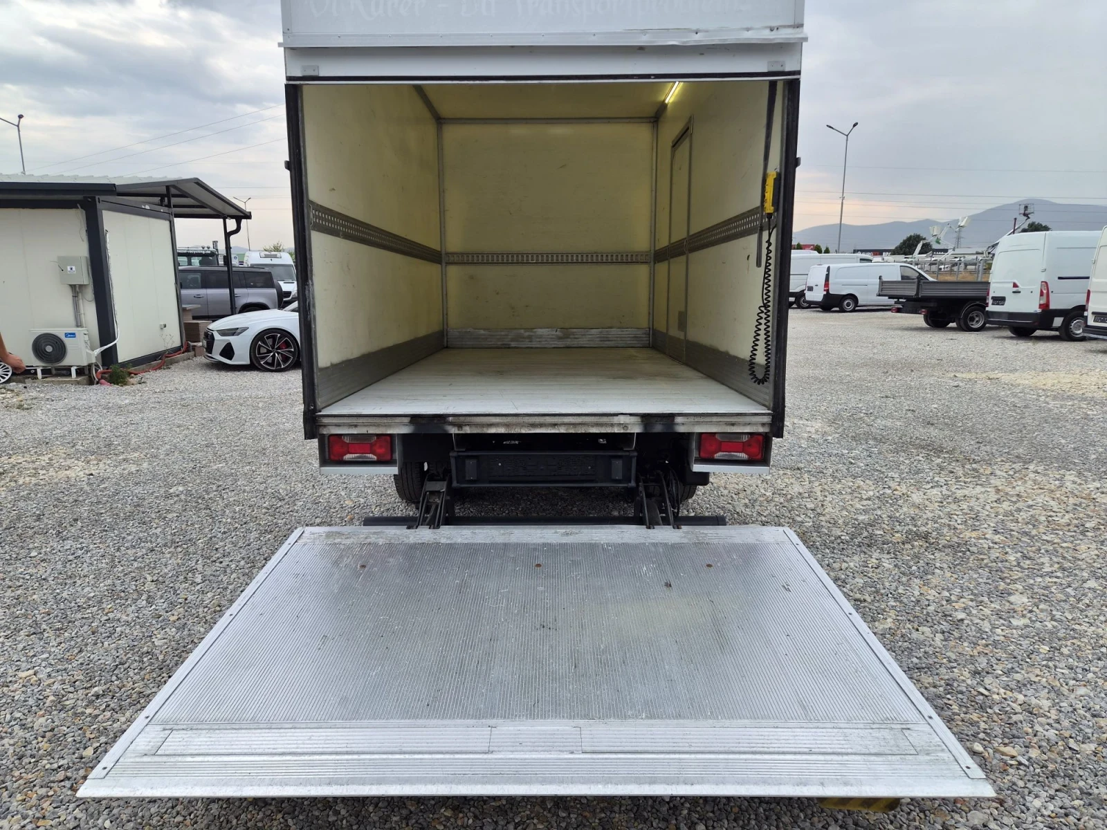 Iveco Daily 35c15* Падащ Борд* Климатик* 4.20 метра, снимка 11 - Бусове и автобуси - 56070341