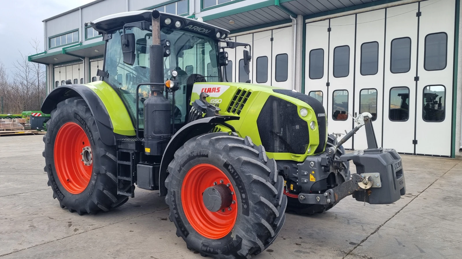 Трактор Claas Arion 650, снимка 1