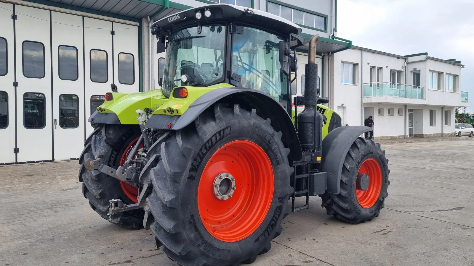 Трактор Claas Arion 650 - изображение 4