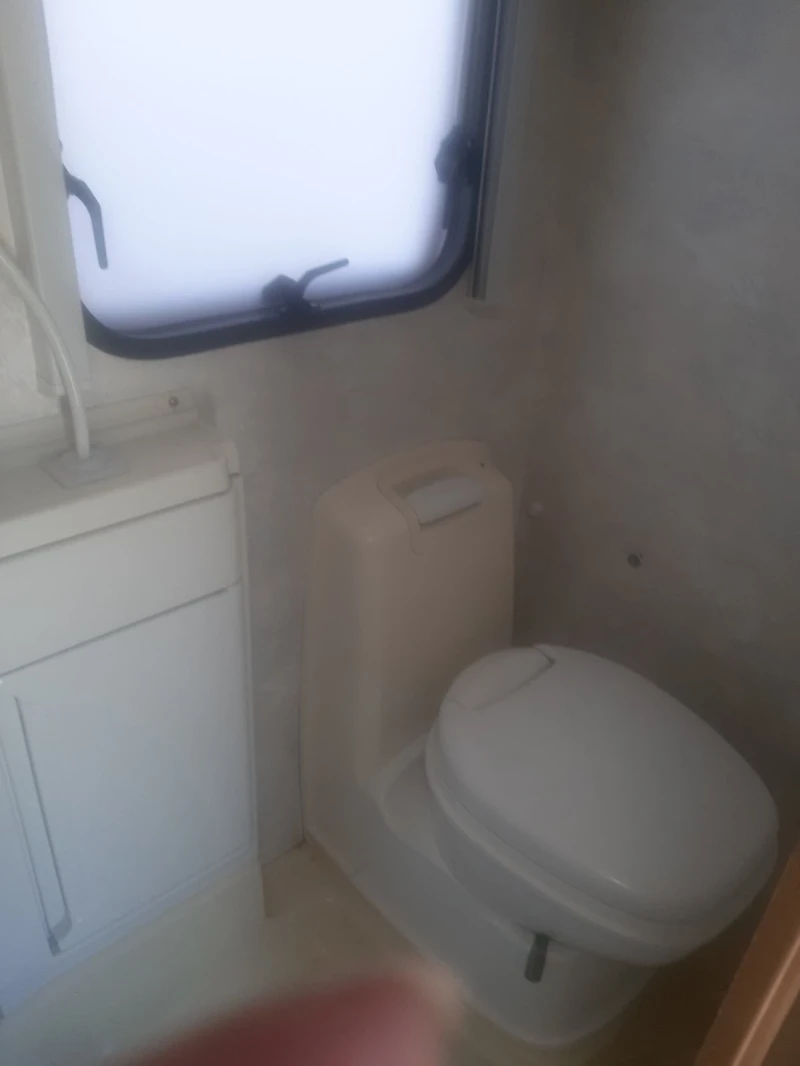 Каравана Други Lunar Ariva, снимка 8 - Каравани и кемпери - 50925245