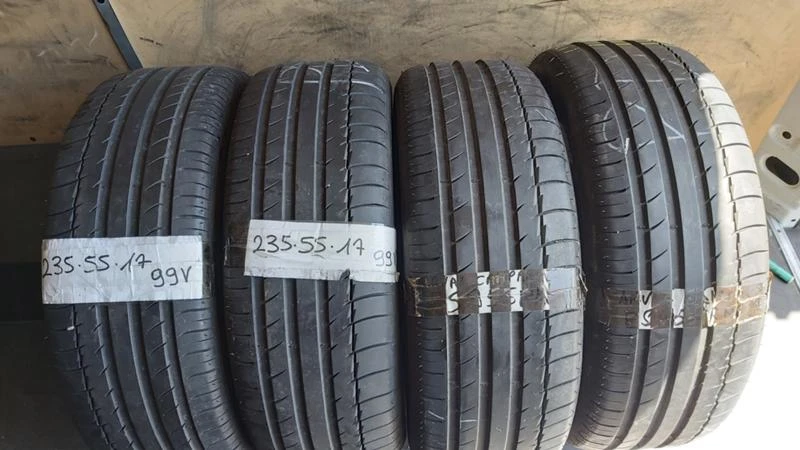 Гуми Летни 235/55R17, снимка 1 - Гуми и джанти - 29254959