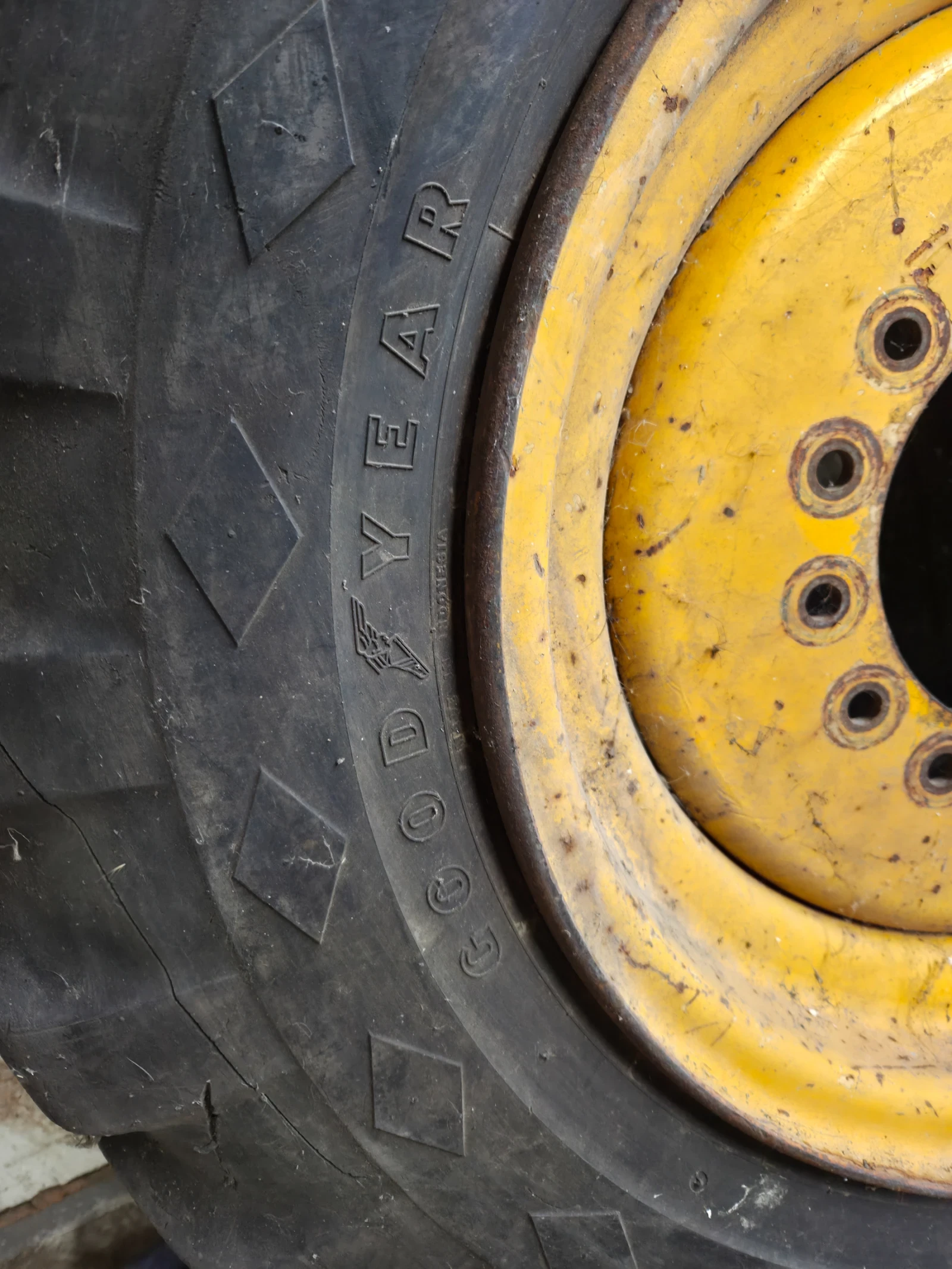 Гуми с джанти, снимка 2 - Гуми и джанти - 53921818