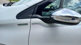 Peugeot 208 1.2i 82к.с., снимка 10