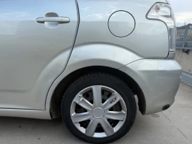 Toyota Corolla verso 1.8 VVT-i / газ, снимка 15