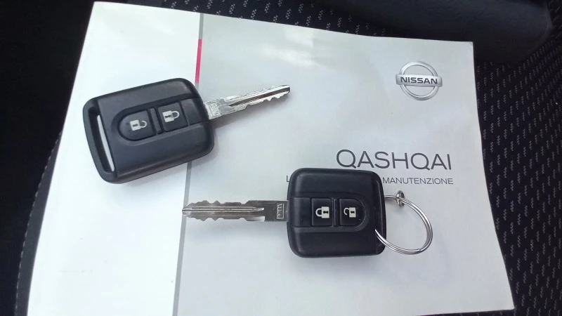 Nissan Qashqai 4Х4 ИЗКЛЮЧИТЕЛЕН СЕРВИЗ КНИЖК УНИКТ АВТОМАТ ИТАЛИЯ, снимка 15 - Автомобили и джипове - 22214727