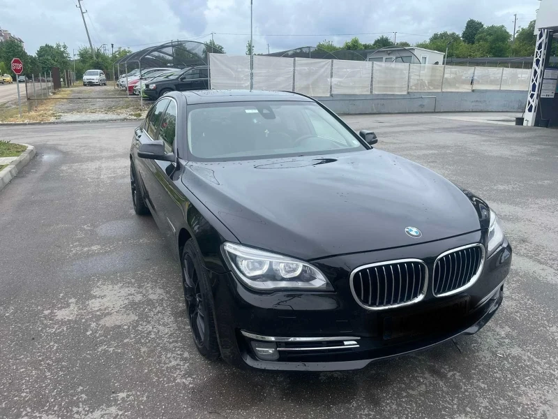 BMW 740, снимка 1 - Автомобили и джипове - 47760335