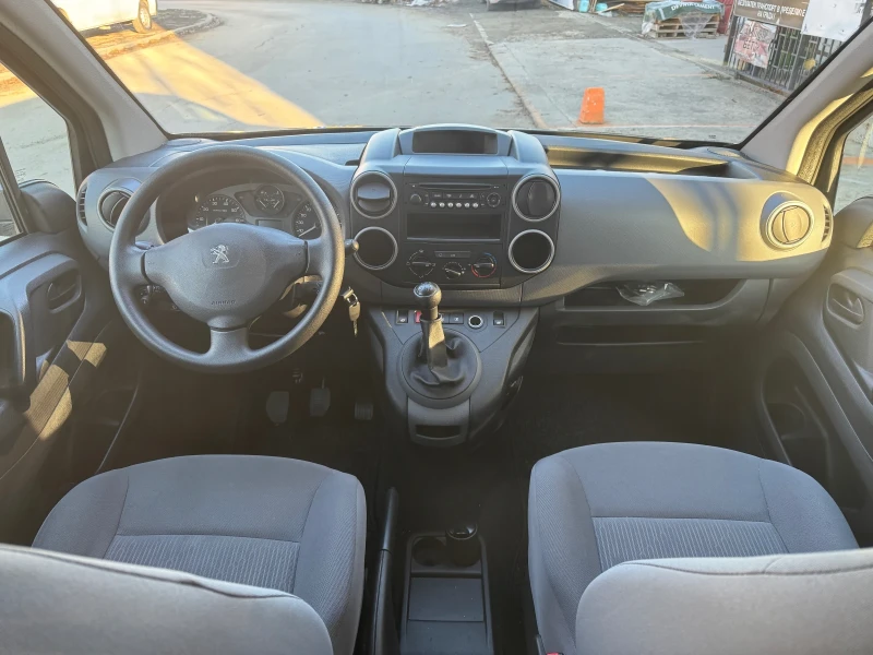 Peugeot Partner 1.6HDI на 98000хил км цената е с ддс, снимка 6 - Автомобили и джипове - 48329958