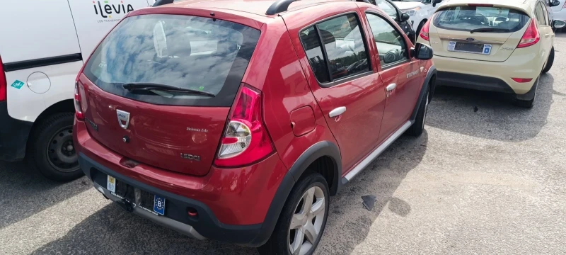 Dacia Sandero Stepway 1.5 DCi, снимка 4 - Автомобили и джипове - 49651096
