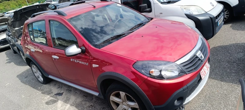 Dacia Sandero Stepway 1.5 DCi, снимка 2 - Автомобили и джипове - 49651096