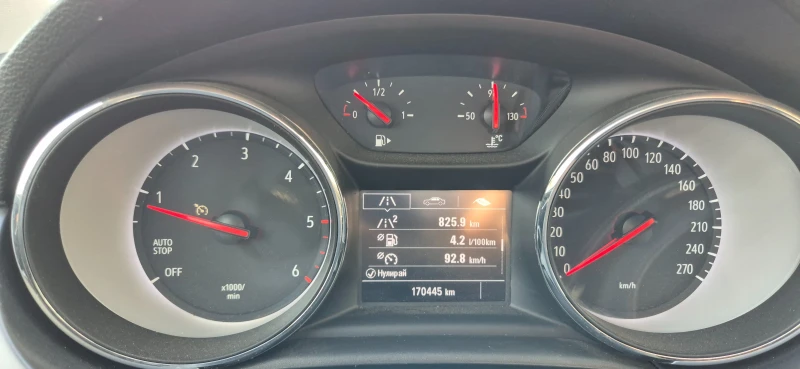 Opel Astra Sports Tourer, снимка 10 - Автомобили и джипове - 52752895