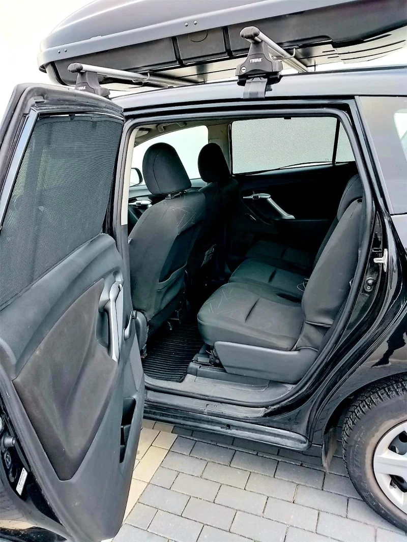 Toyota Verso D-4-D, снимка 9 - Автомобили и джипове - 52967766