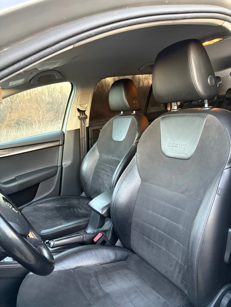 Skoda Octavia Skoda Octavia Scout 4x4   ПЪЛНО ОБОРУДВАНЕ, снимка 7 - Автомобили и джипове - 53112891
