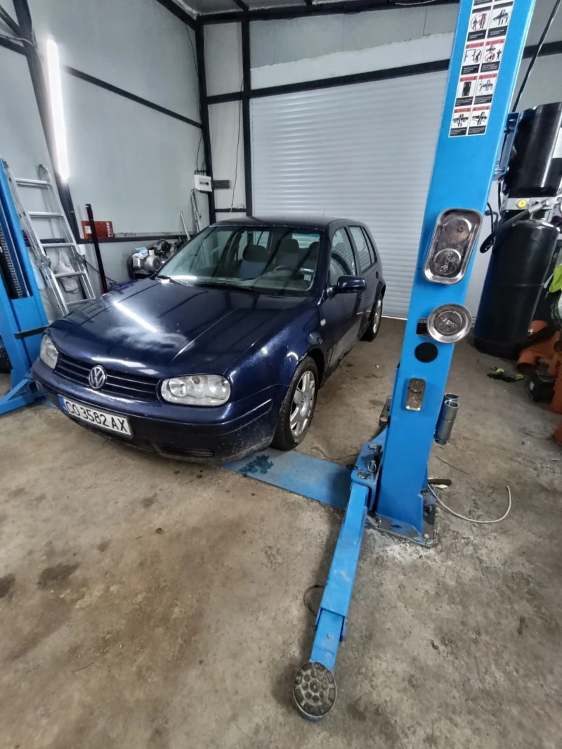 VW Golf 1.9, снимка 12 - Автомобили и джипове - 53493407
