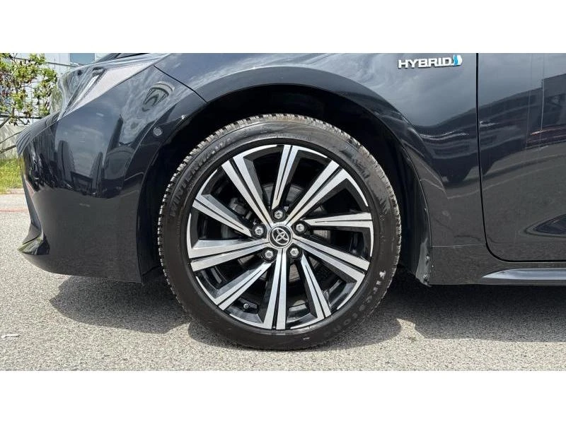 Toyota Corolla 1.8HSD EXECUTIVE PLUS, снимка 16 - Автомобили и джипове - 54363369