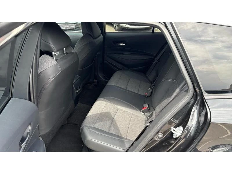 Toyota Corolla 1.8HSD EXECUTIVE PLUS, снимка 11 - Автомобили и джипове - 54363369