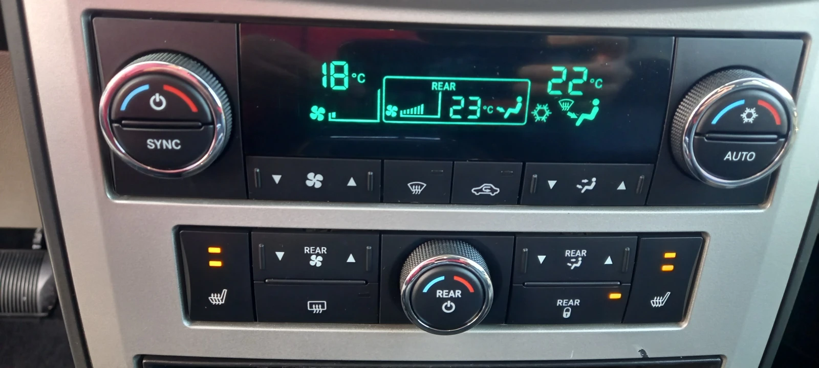 Chrysler Gr.voyager FULL ИЗКЛЮЧИТЕЛЕН 7-МЕСТА СЕРВИ КНИЖК УНИКТ ОБСЛУЖ - изображение 10