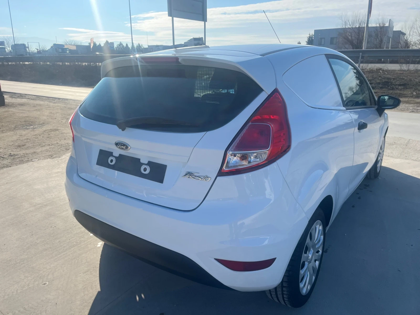 Ford Fiesta 1.5dci -Klima-N1 - изображение 5