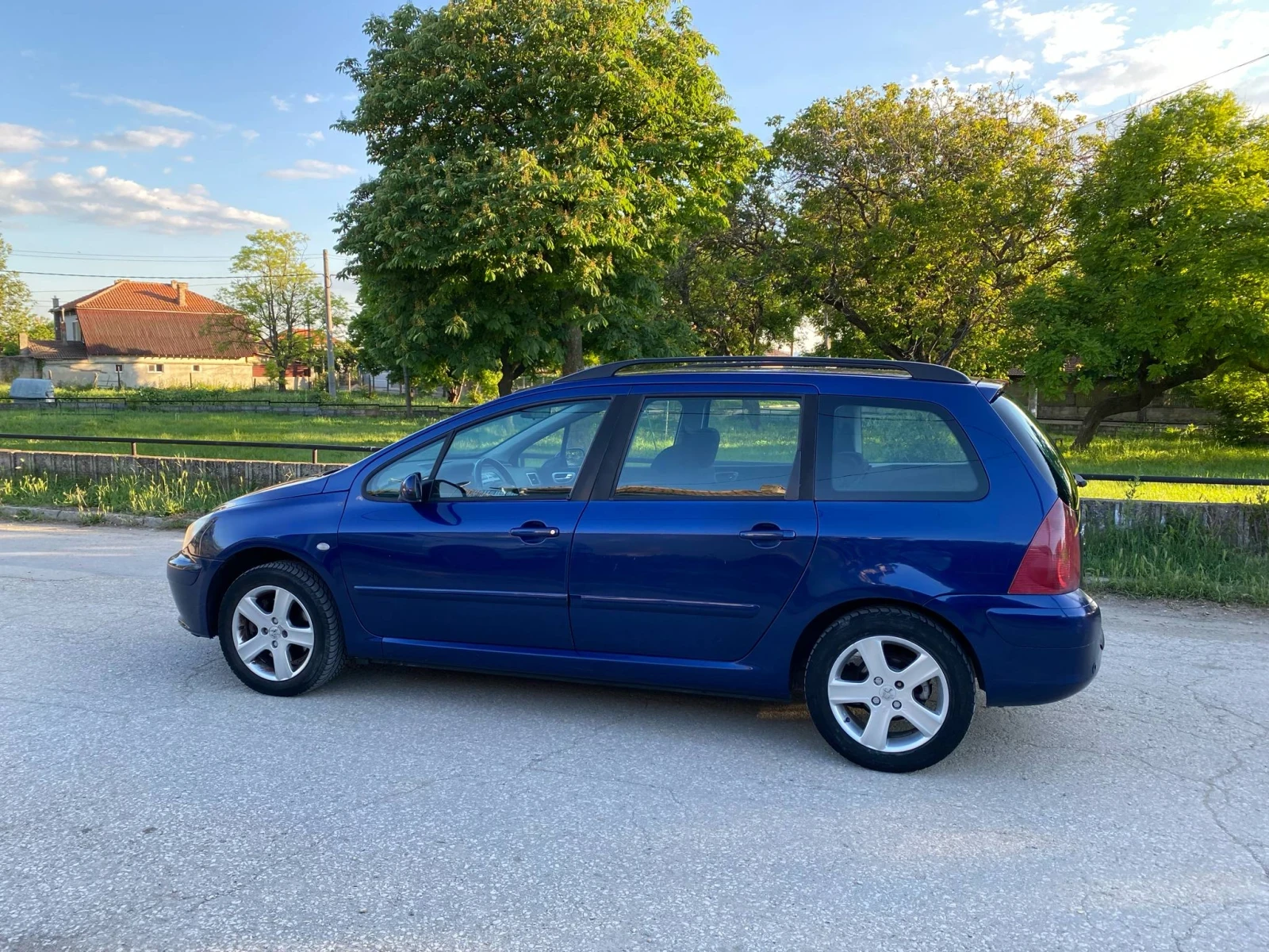 Peugeot 307 1.9 HDI 6 СК - изображение 6