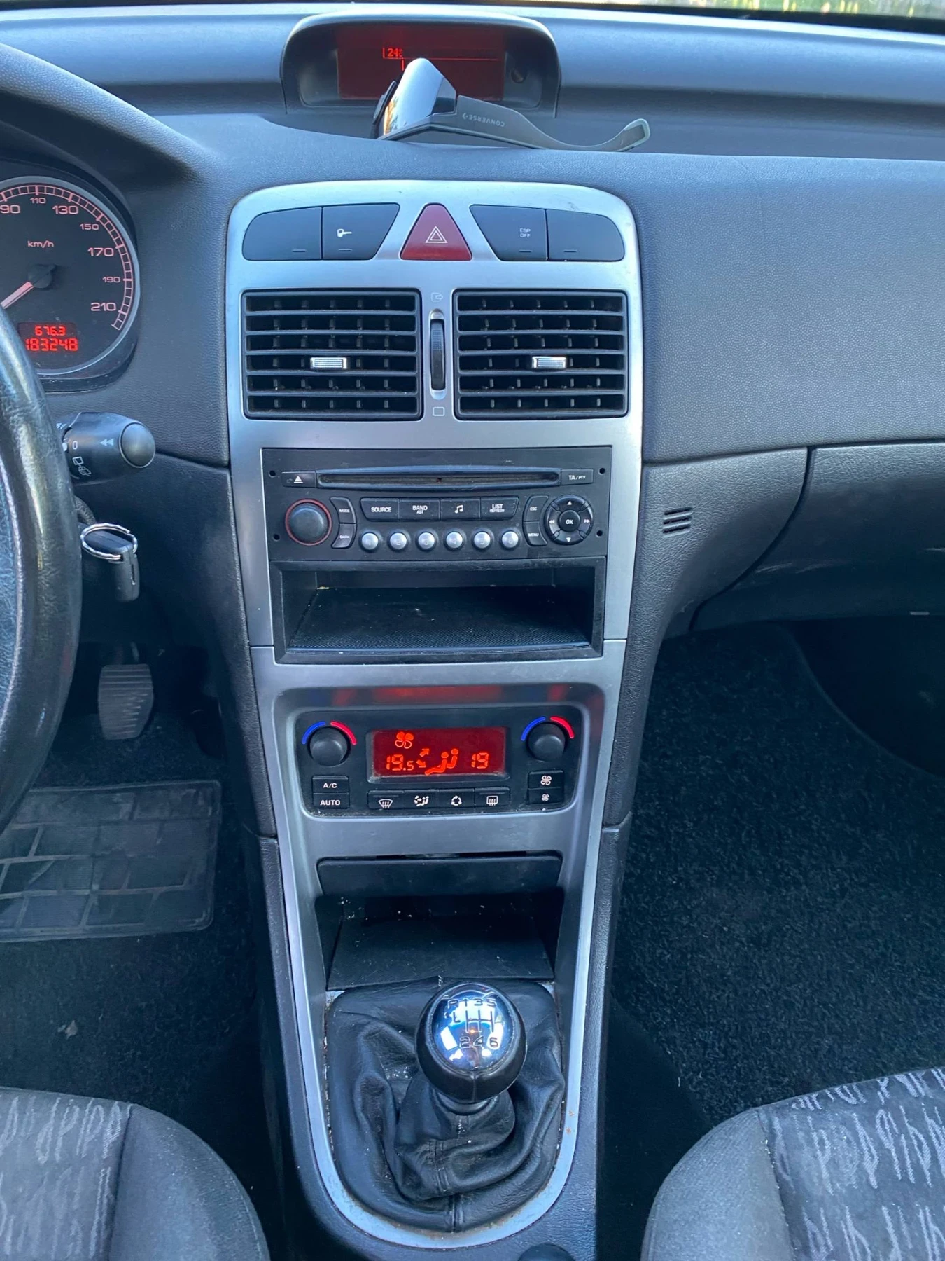 Peugeot 307 1.9 HDI 6 СК - изображение 9