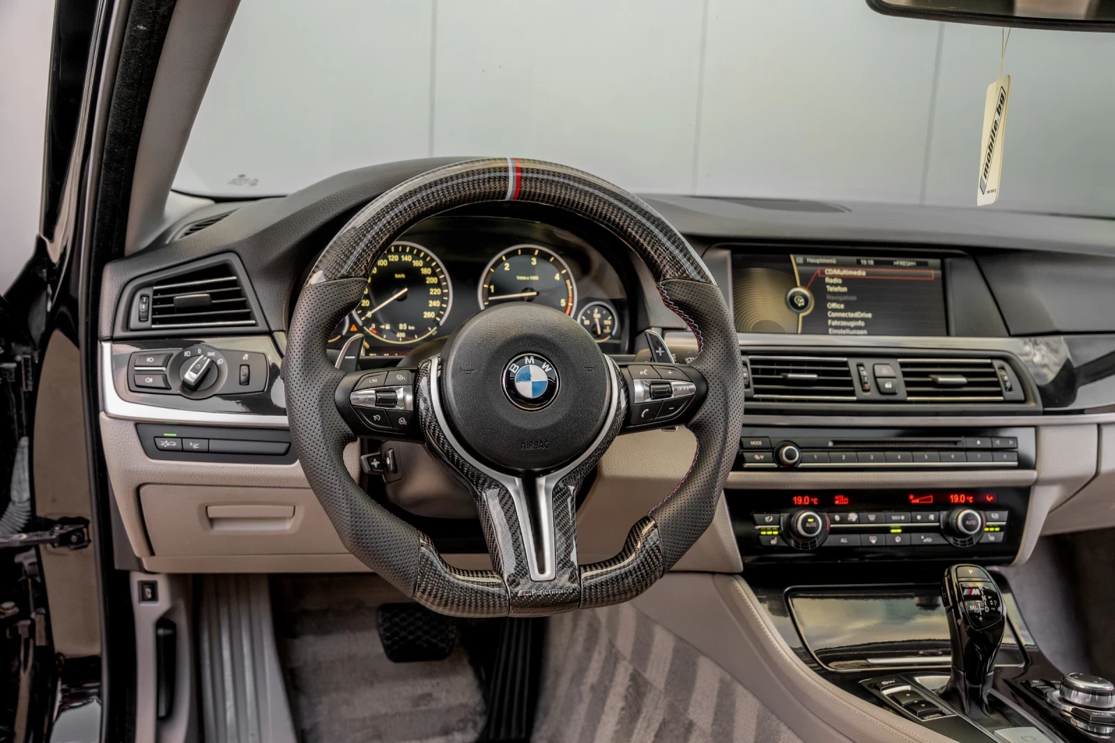 BMW 530 D / M-PERFORMANCE /CARBON  /SOFTCLOSE /3xTV / F1 - изображение 9