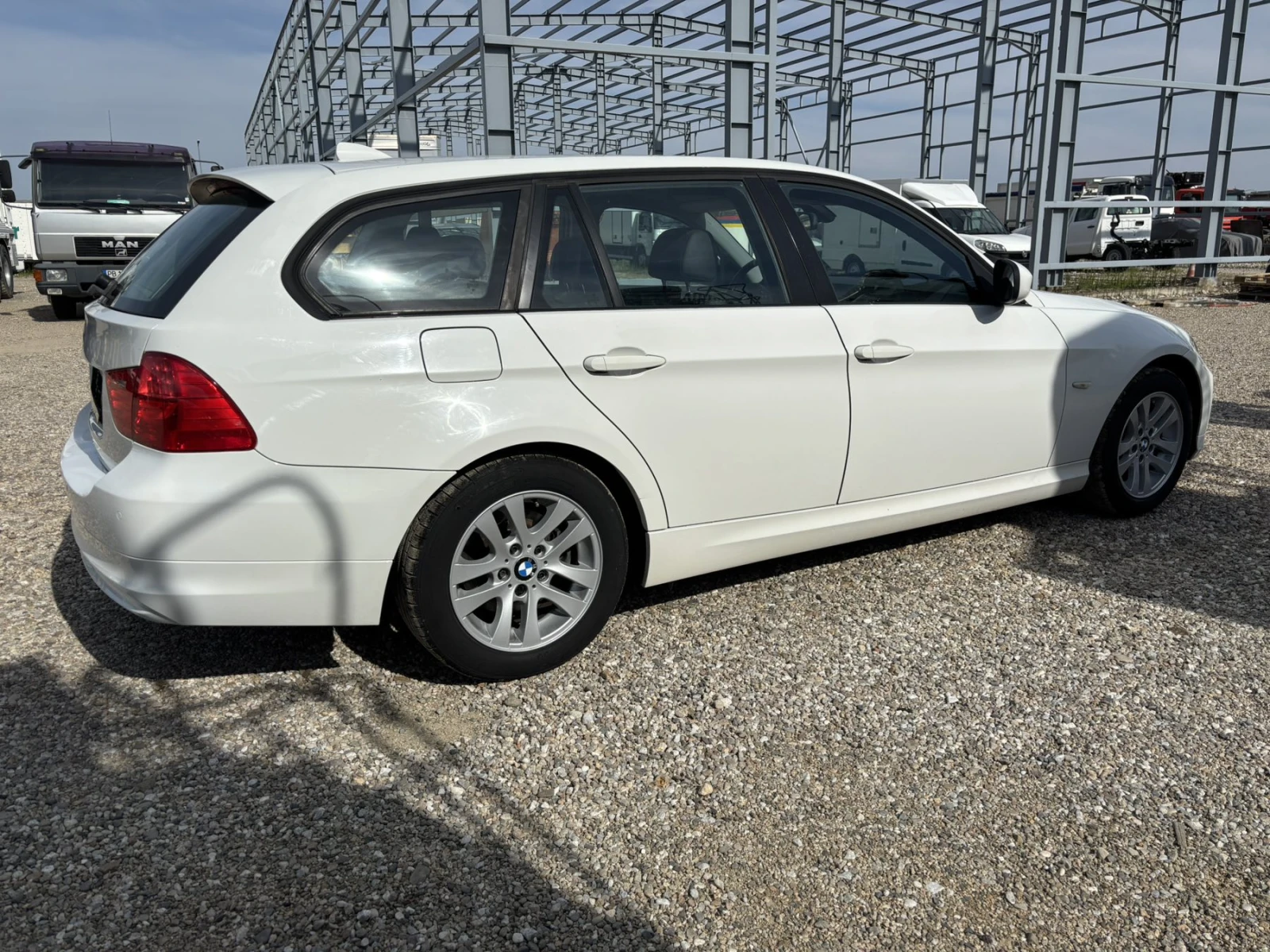 BMW 320 2.0 DIESEL - изображение 4