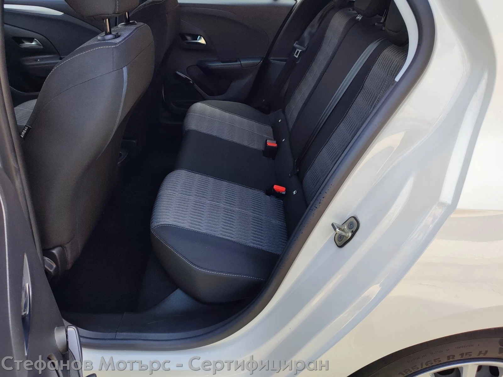 Opel Corsa F Edition Limousine 1.2 (75hp) MT5, снимка 13 - Автомобили и джипове - 51692968