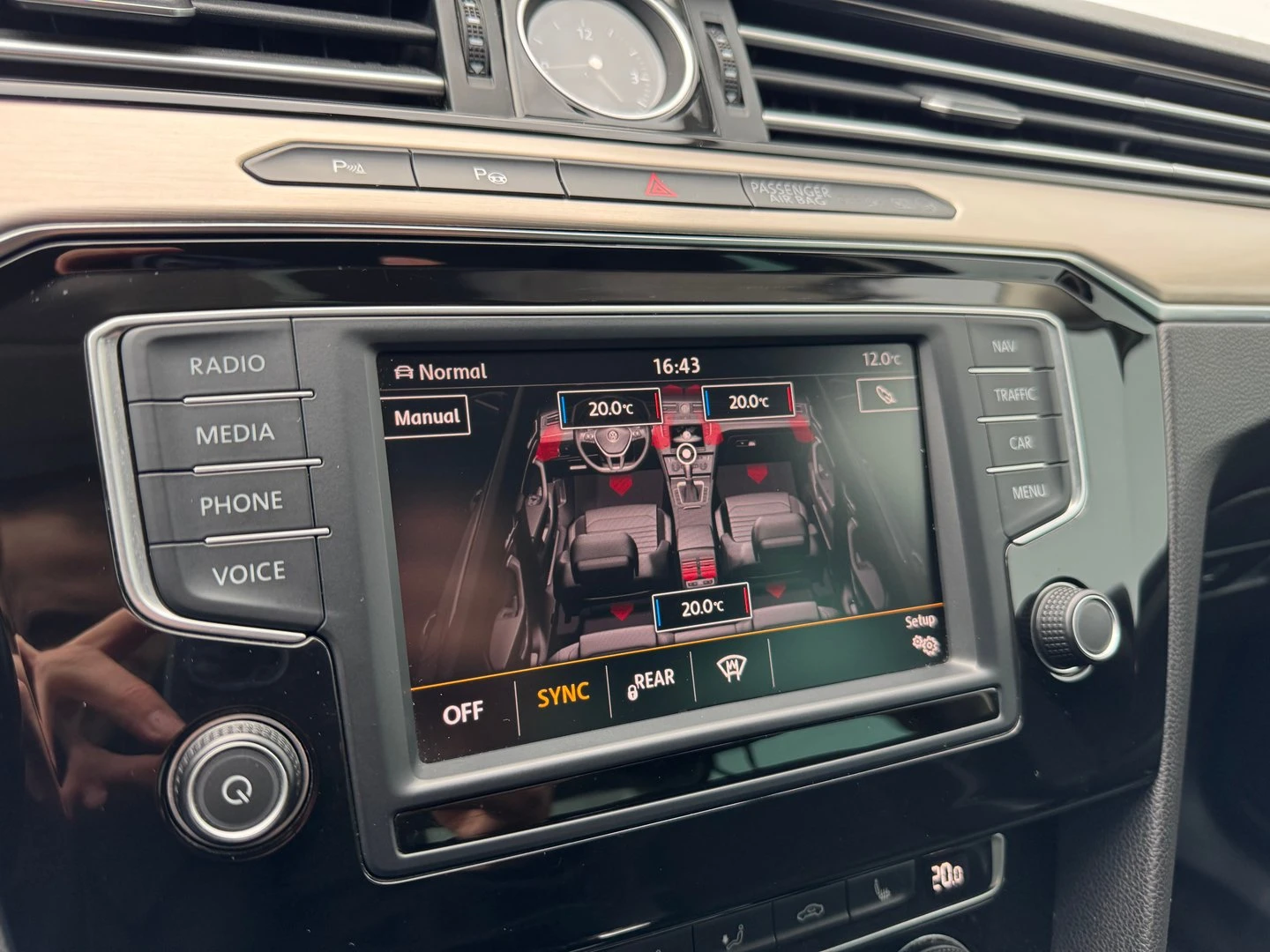 VW Passat Highline 1.8TSI BMT | Mobile.bg   15