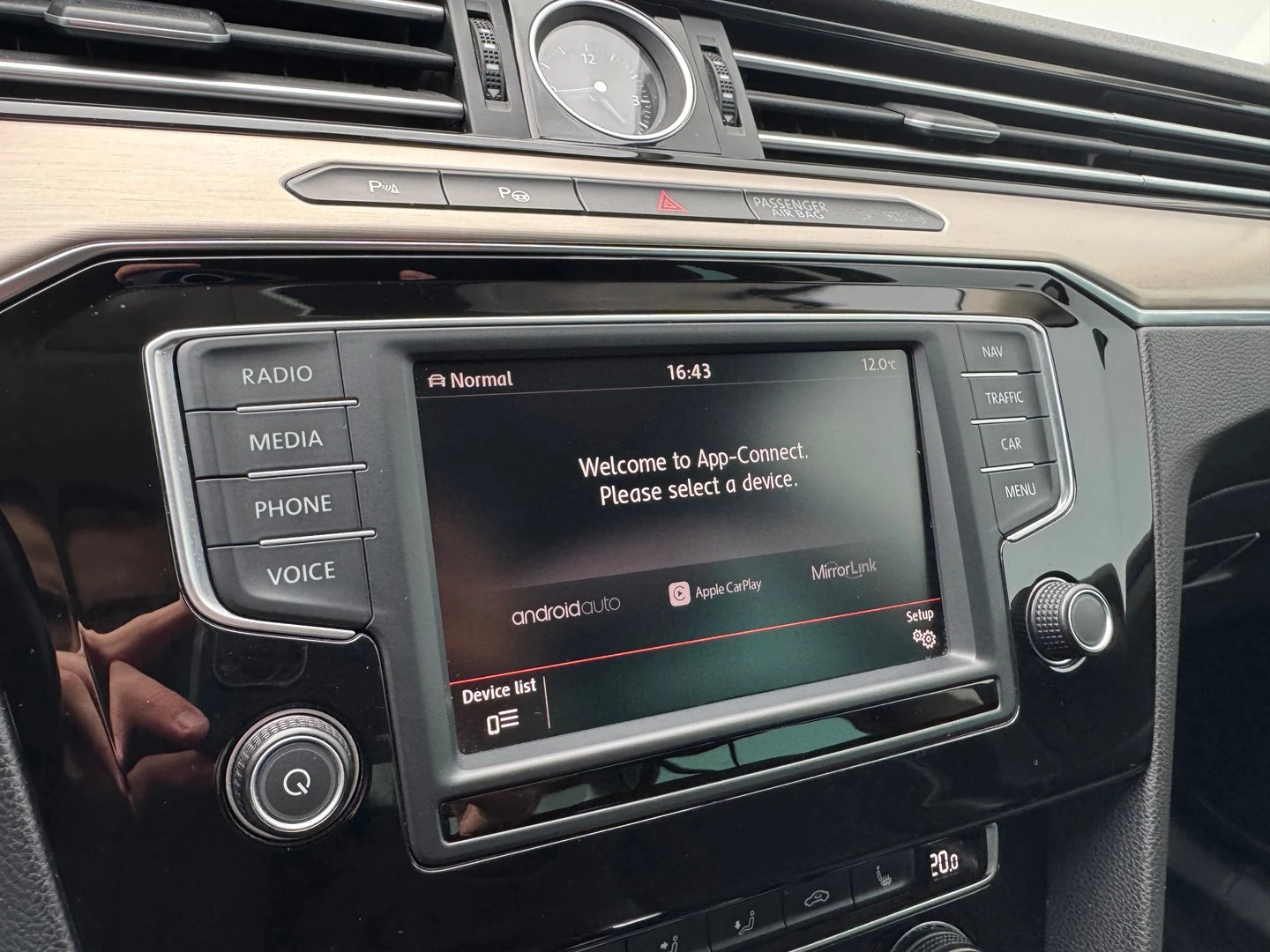 VW Passat Highline 1.8TSI BMT | Mobile.bg   16