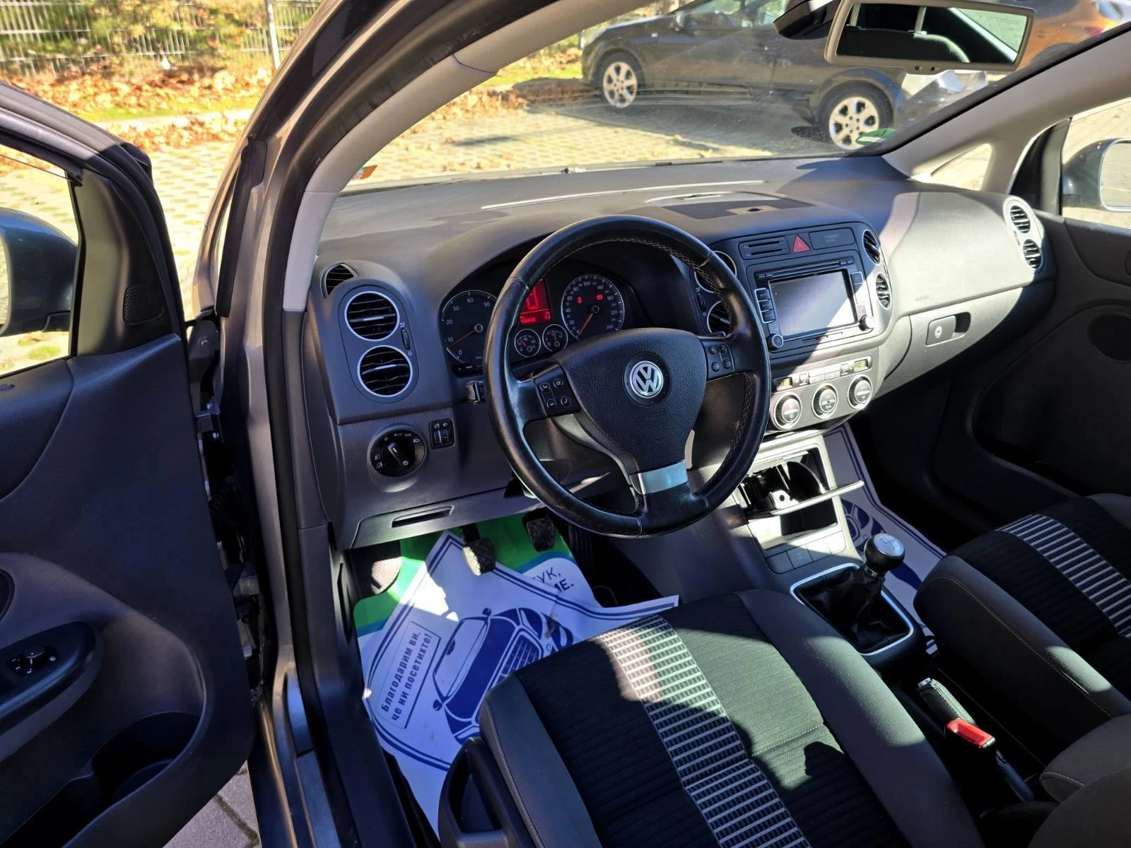 VW Golf Plus   /1.6i//NAVI | Mobile.bg   8