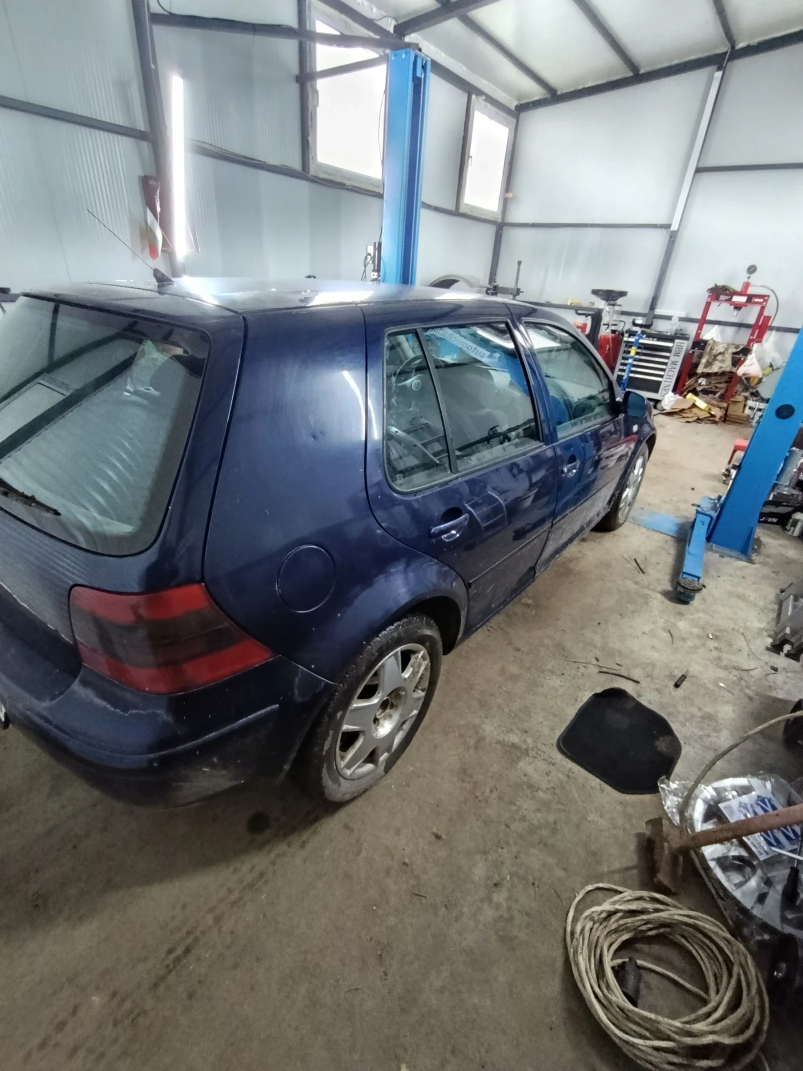 VW Golf 1.9 - изображение 9