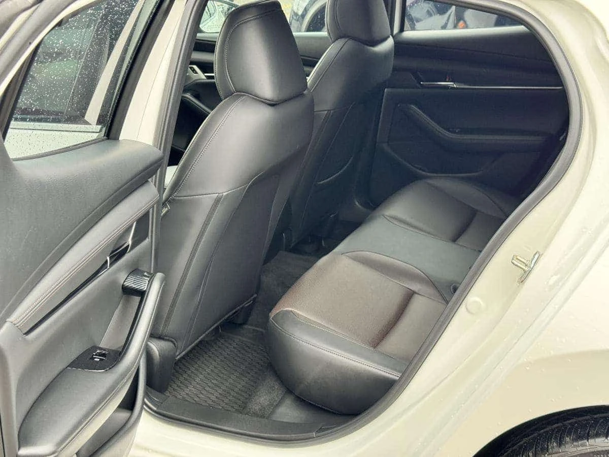 Mazda 3 * Premium Package * CARFAX * ���� �� �� | Mobile.bg � ����������� 16