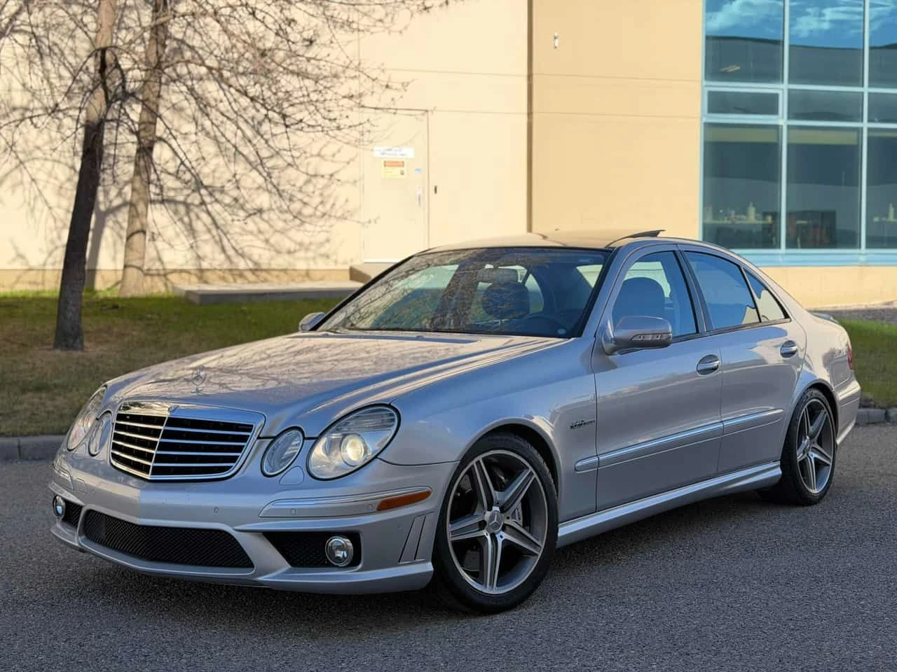 Mercedes-Benz E 63 AMG * CARFAX * АВТОКРЕДИТ БЕЗ ПЪРВОНАЧАЛНА ВНОСКА