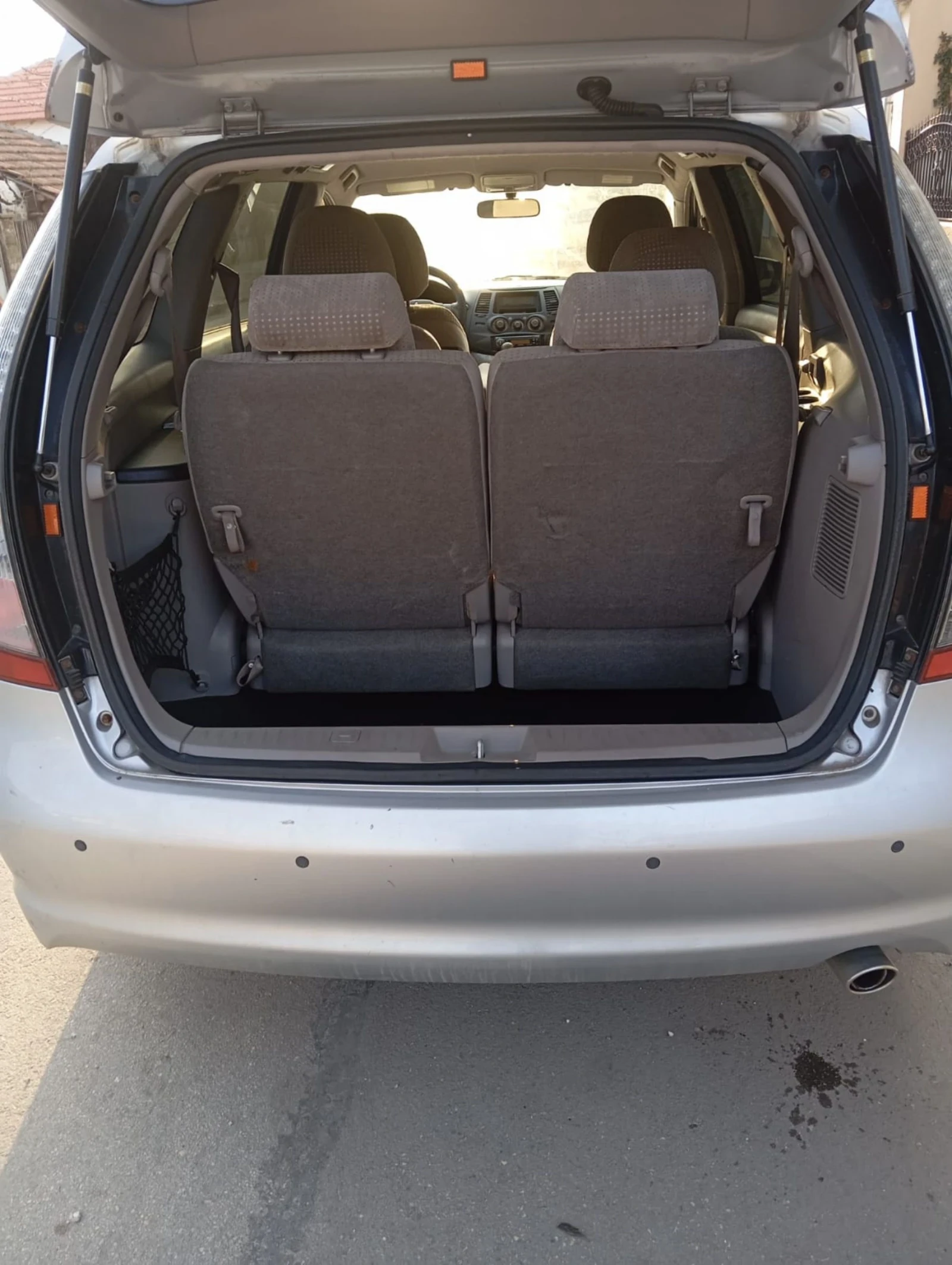 Mitsubishi Grandis, снимка 11 - Автомобили и джипове - 54866196