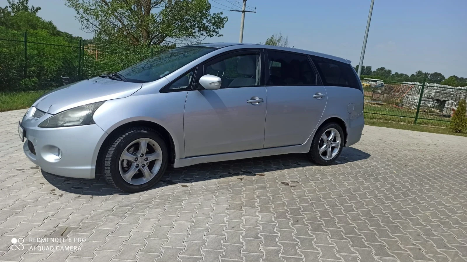 Mitsubishi Grandis, снимка 15 - Автомобили и джипове - 54866196