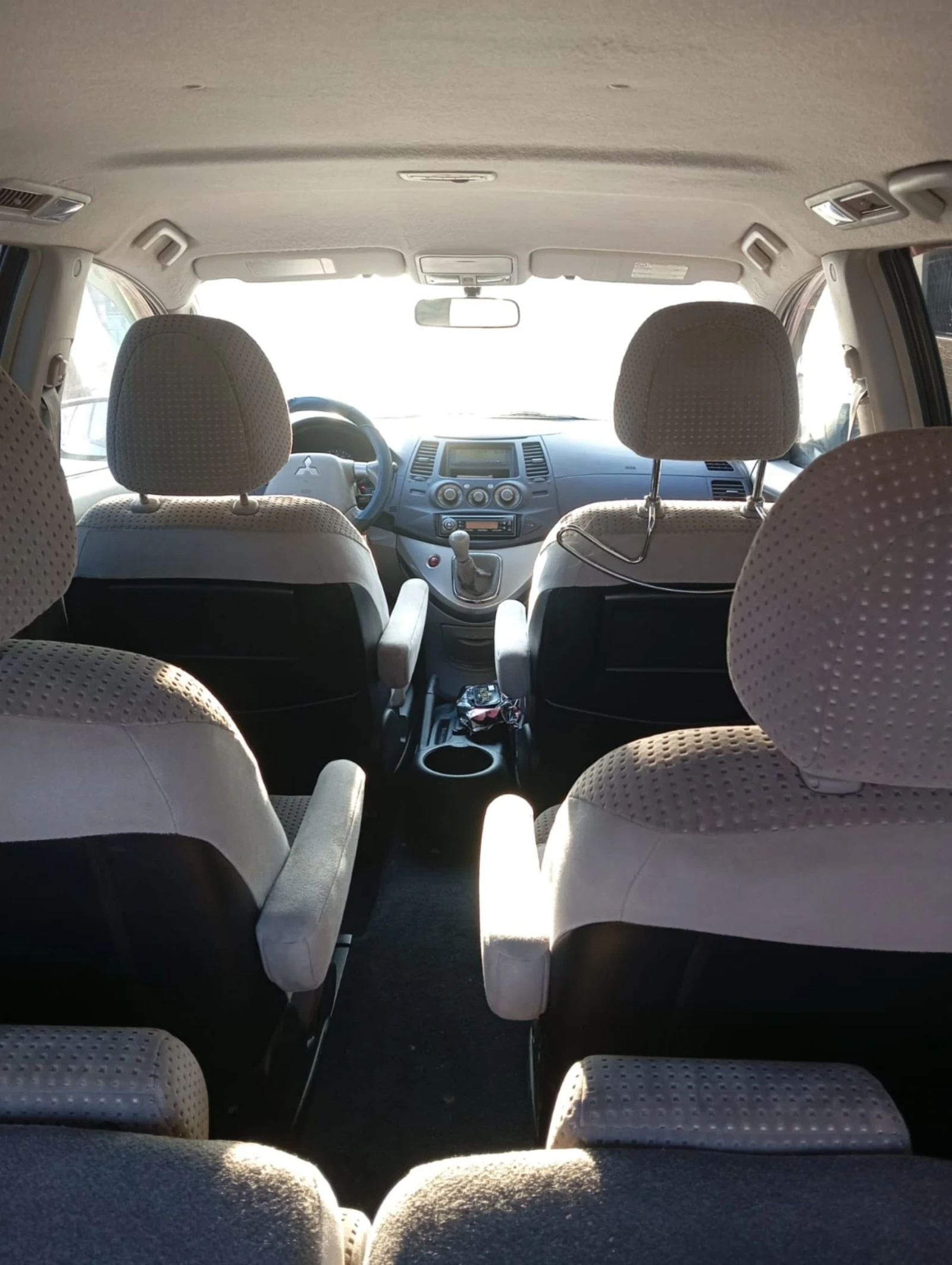 Mitsubishi Grandis, снимка 14 - Автомобили и джипове - 54866196