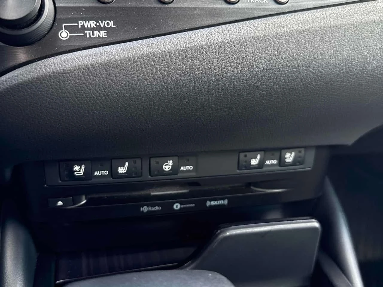 Lexus ES 350 Premium | CARFAX | БЕЗ ПЪРВОНАЧАЛНА ВНОСКА, снимка 13 - Автомобили и джипове - 54931750