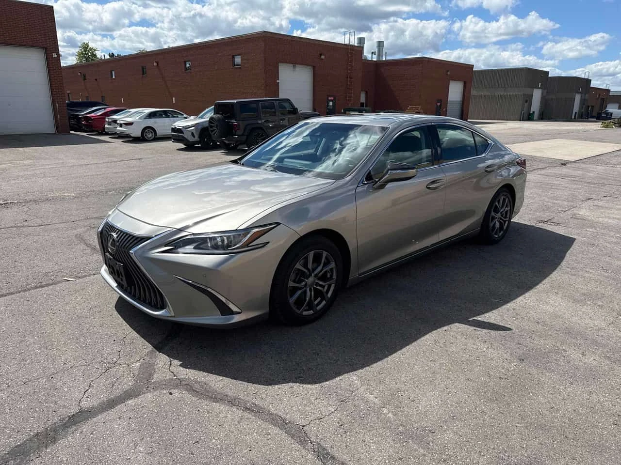Lexus ES 350 Premium | CARFAX | БЕЗ ПЪРВОНАЧАЛНА ВНОСКА