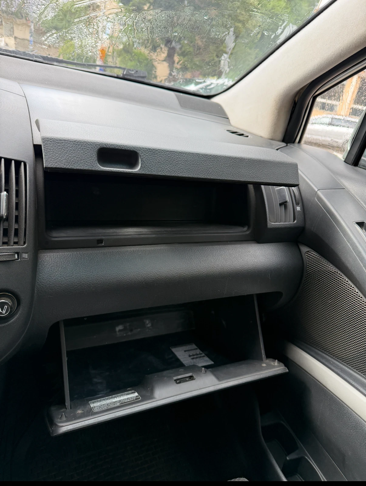 Toyota Corolla verso 1.8 VVT-i / газ, снимка 9 - Автомобили и джипове - 54989043