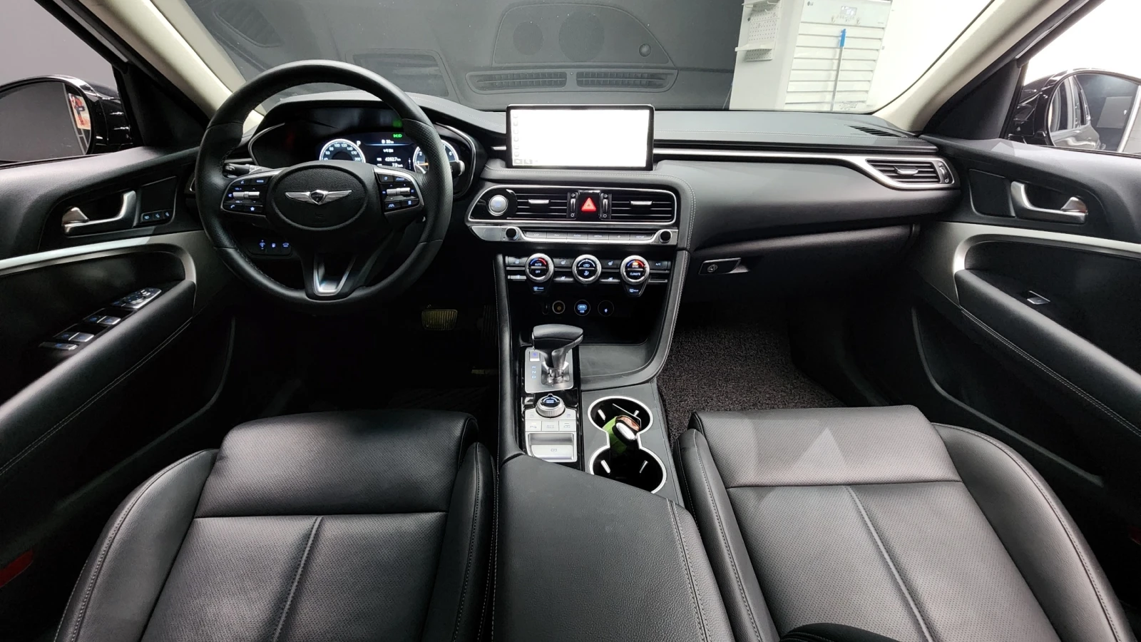 Genesis G70 Shooting Brake 2.0T, снимка 5 - Автомобили и джипове - 55038932
