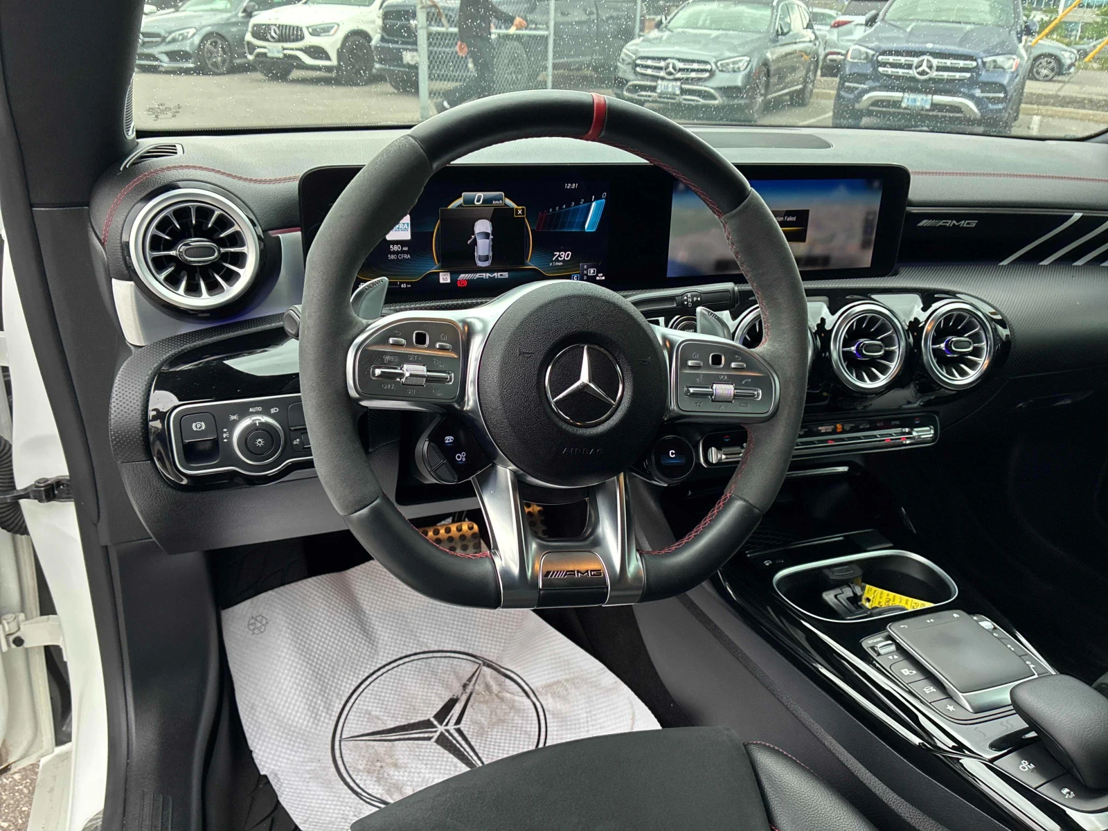 Mercedes-Benz CLA 45 AMG 2 КЛЮЧА * ПАНОРАМА * ПОДГРЕВИ * CARFAX, снимка 12 - Автомобили и джипове - 55072765
