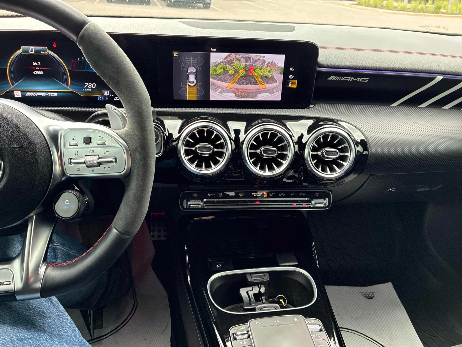 Mercedes-Benz CLA 45 AMG 2 КЛЮЧА * ПАНОРАМА * ПОДГРЕВИ * CARFAX, снимка 14 - Автомобили и джипове - 55072765