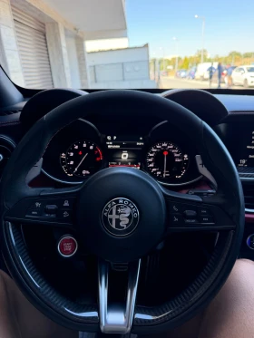 Alfa Romeo Stelvio Quadrifoglio 2.9 V6 Bi-Turbo 510 к.с. Q4 AWD, снимка 10