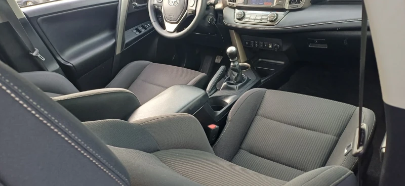 Toyota Rav4, снимка 11 - Автомобили и джипове - 52496694