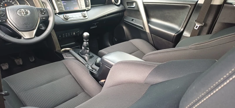 Toyota Rav4, снимка 9 - Автомобили и джипове - 52496694