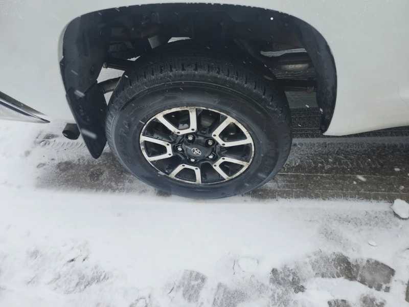 Toyota Tundra * SR * CARFAX * БЕЗ ПЪРВОНАЧАЛНА ВНОСКА, снимка 9 - Автомобили и джипове - 52803727