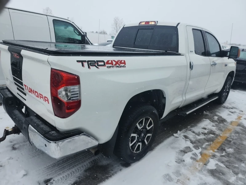 Toyota Tundra * SR * CARFAX * БЕЗ ПЪРВОНАЧАЛНА ВНОСКА, снимка 3 - Автомобили и джипове - 52803727