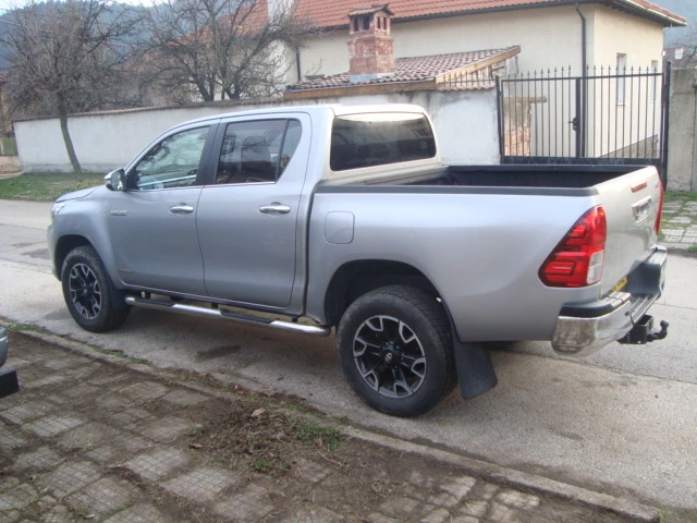 Toyota Hilux 2.4 D-4D - изображение 4